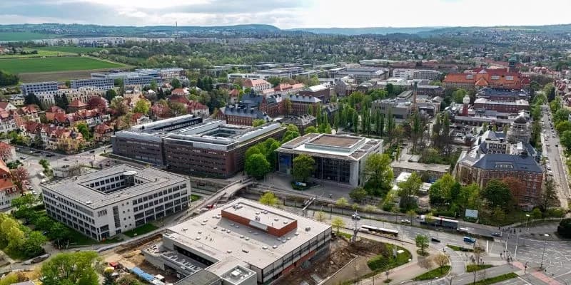 Dresden Uygulamalı Bilimler Üniversitesi (Hochschule für Technik und Wirtschaft Dresden)