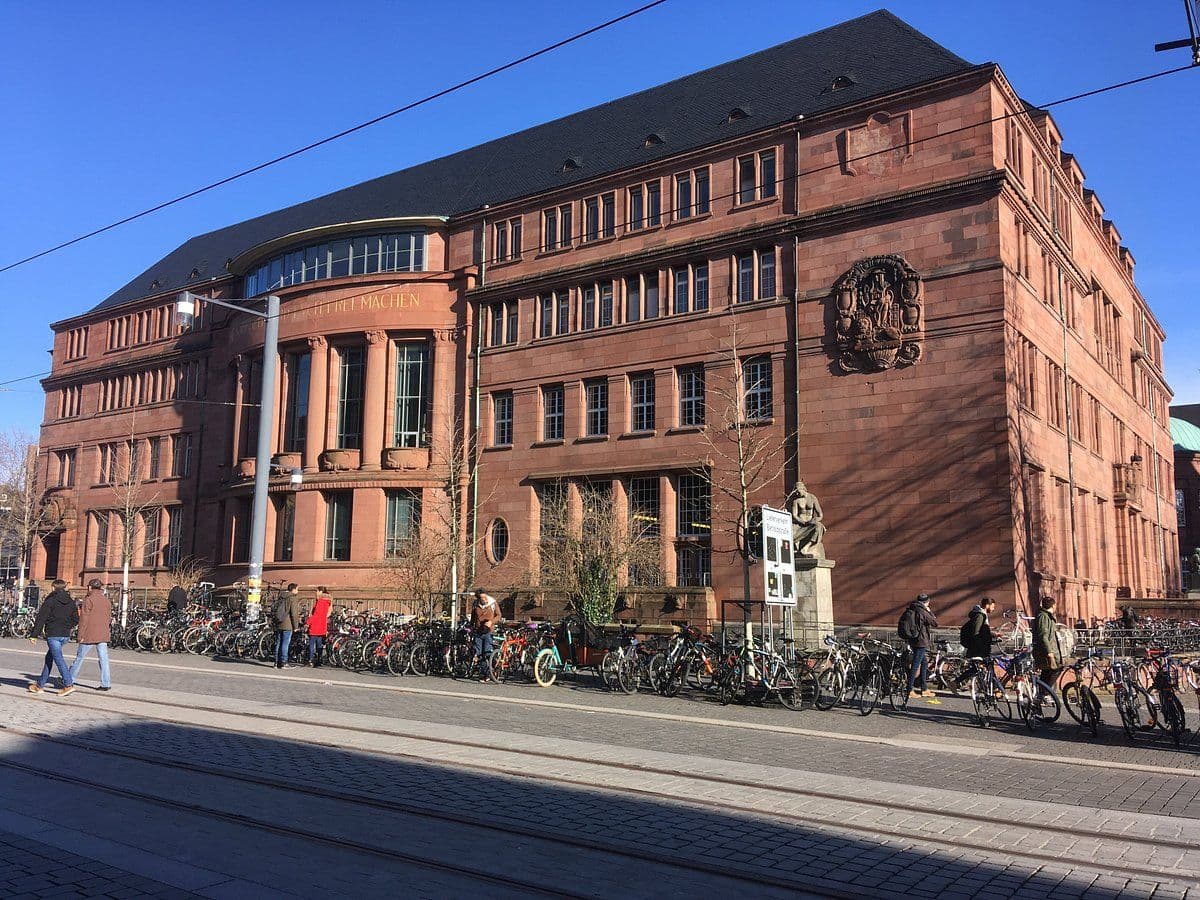 Freiburg Albert Ludwig Üniversitesi (Albert-Ludwigs-Universität Freiburg)