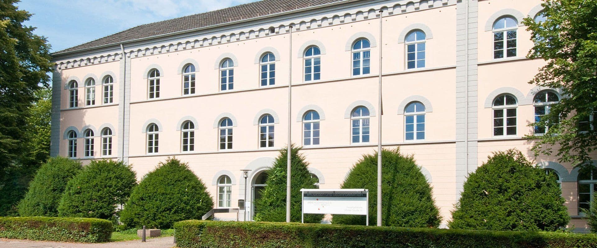 Jade Uygulamalı Bilimler Üniversitesi (Jade Hochschule)