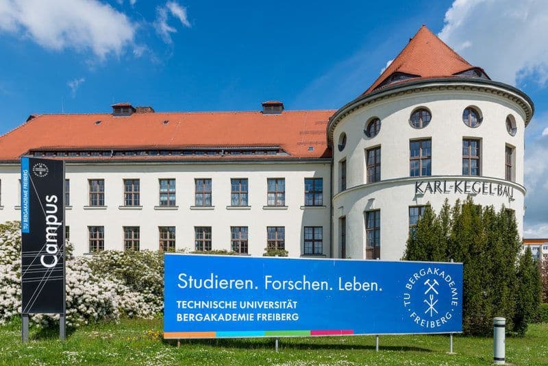 Freiberg Bergakademie Teknik Üniversitesi (Technische Universität Bergakademie Freiberg)